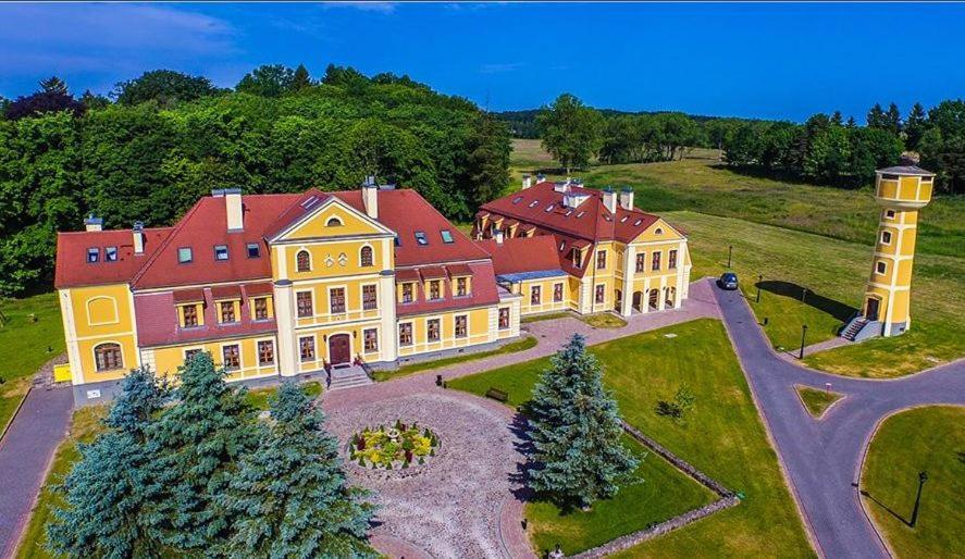 Palac W Rymaniu 3* Rymań