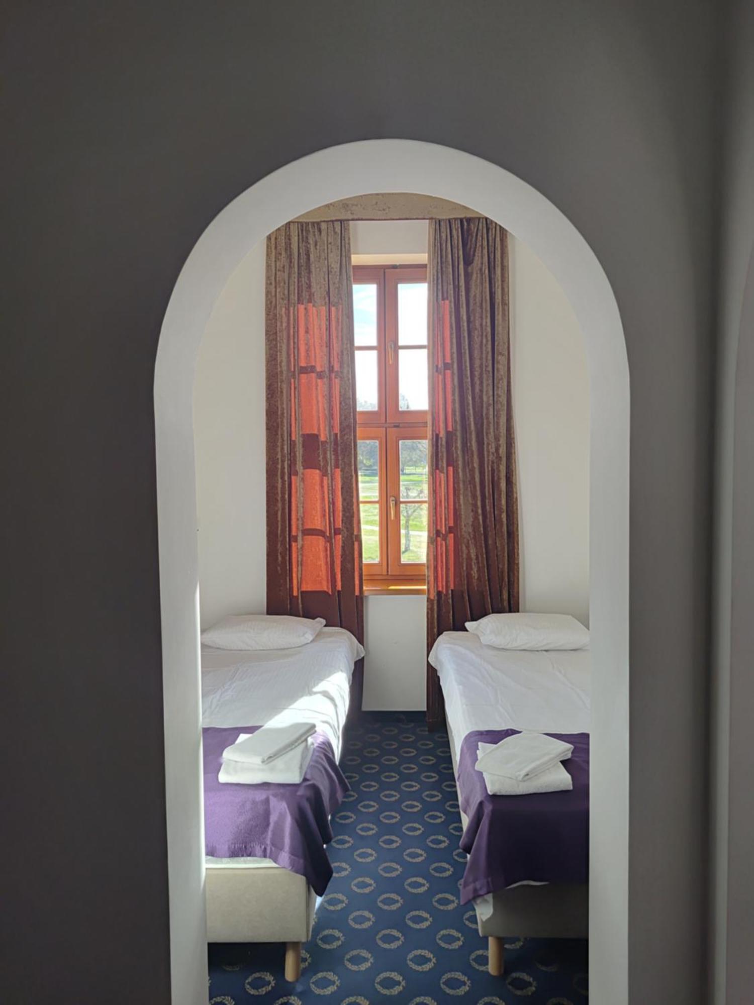 Pałac W Rymaniu Hotel Rymań