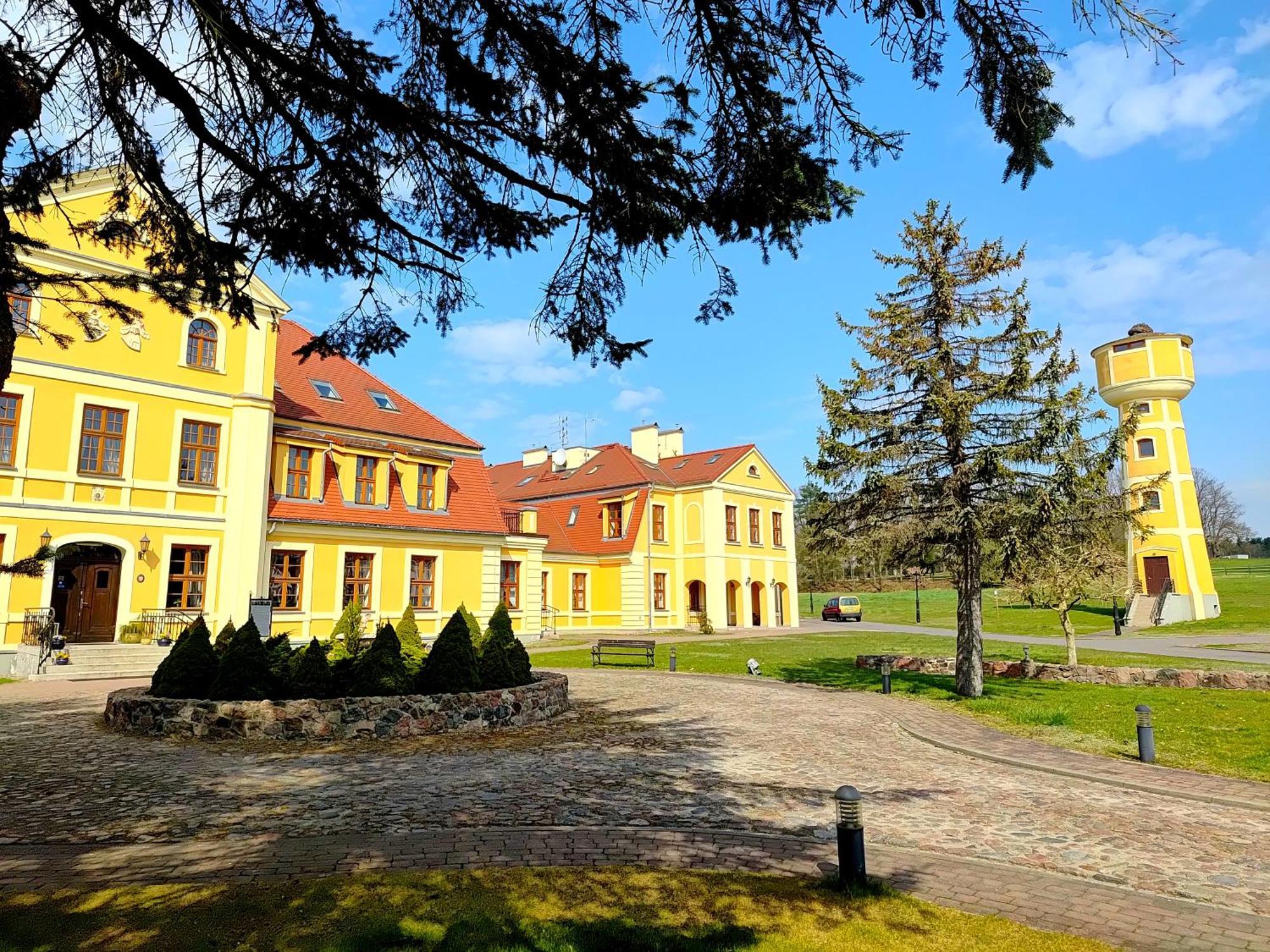 Palac W Rymaniu 3* Rymań