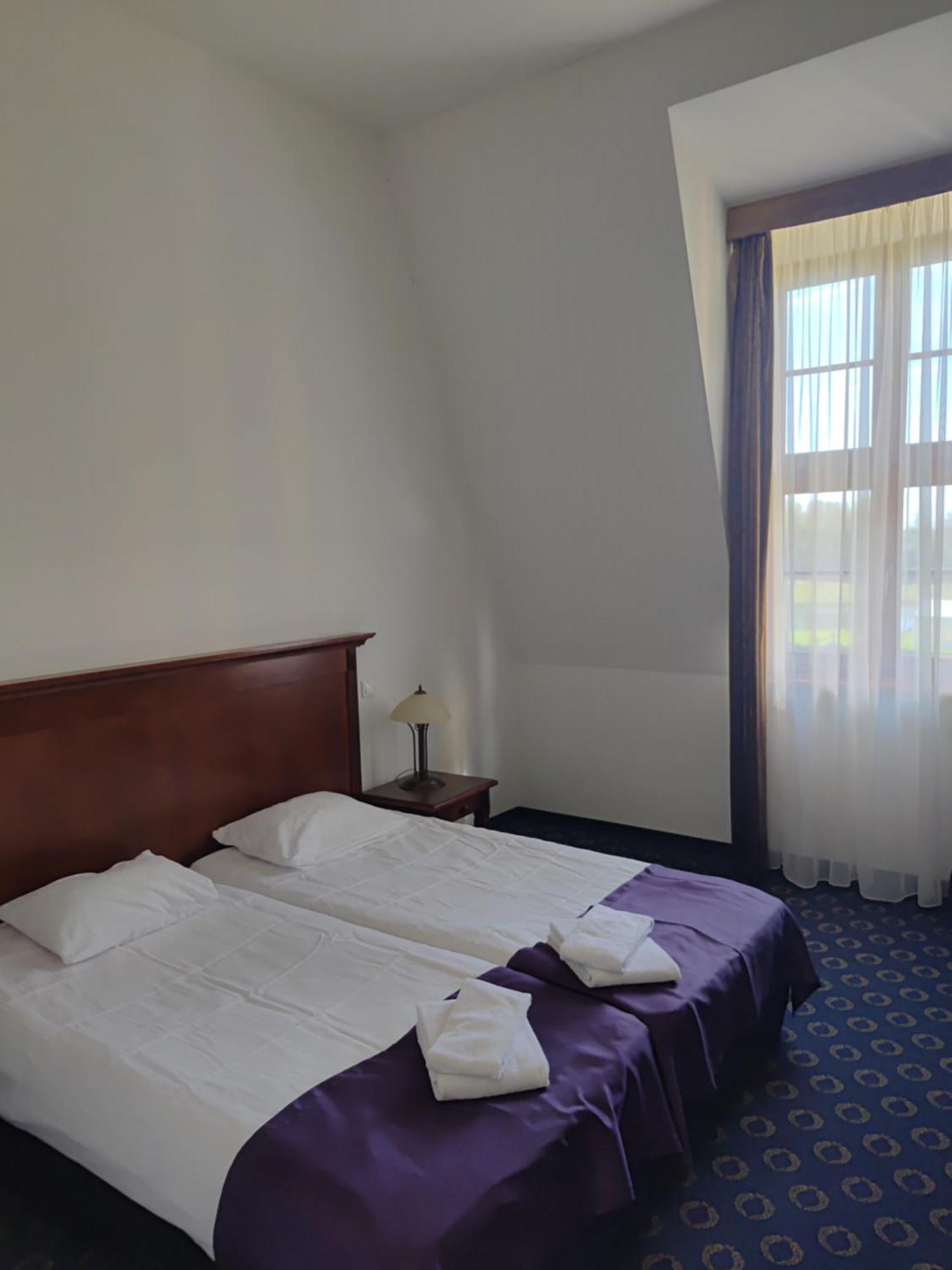 Palac W Rymaniu Hotel Rymań