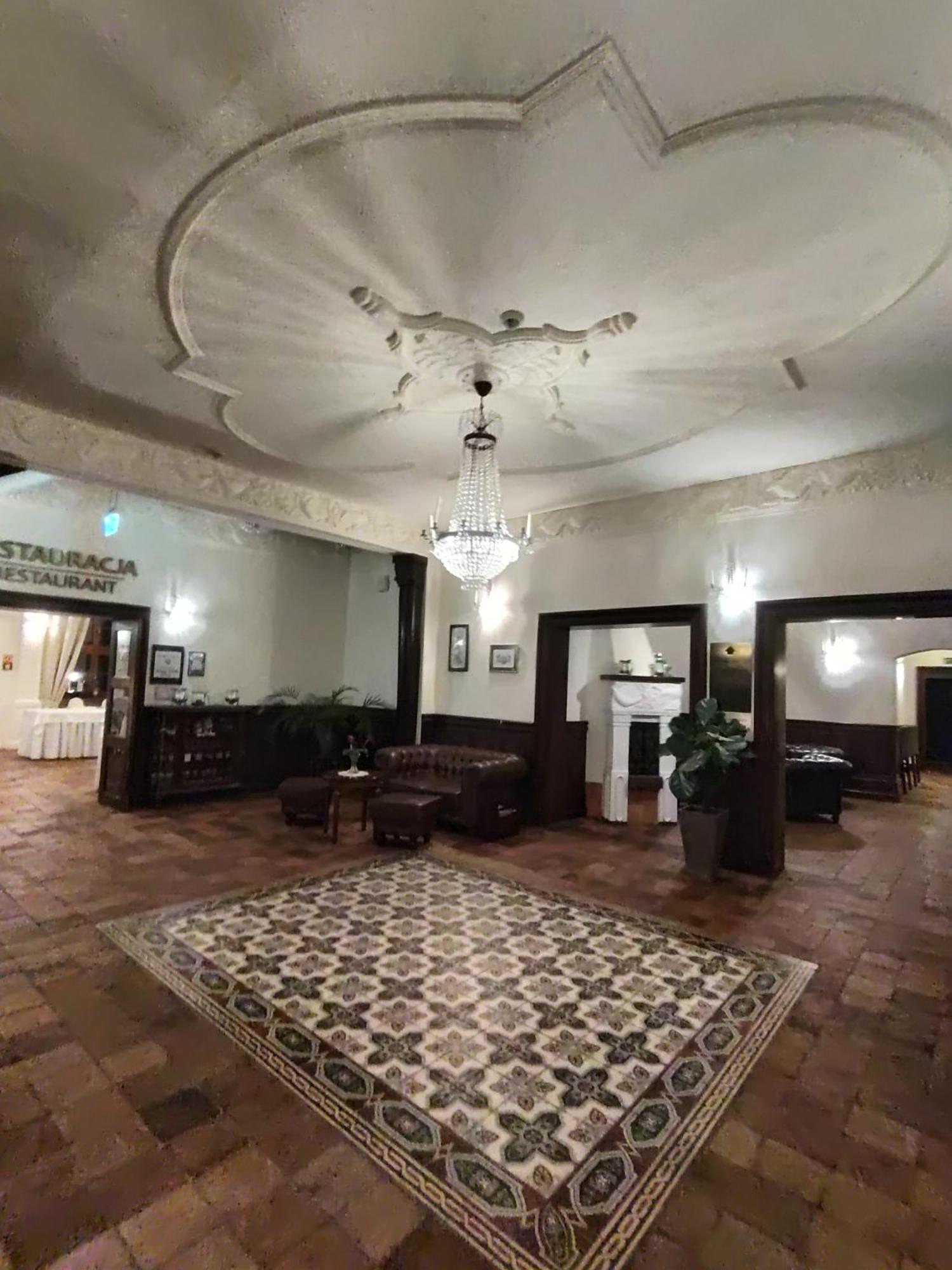 Palac W Rymaniu 3* Rymań