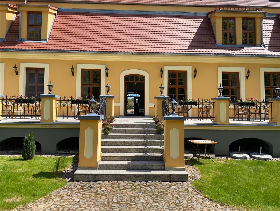Pałac W Rymaniu 3*